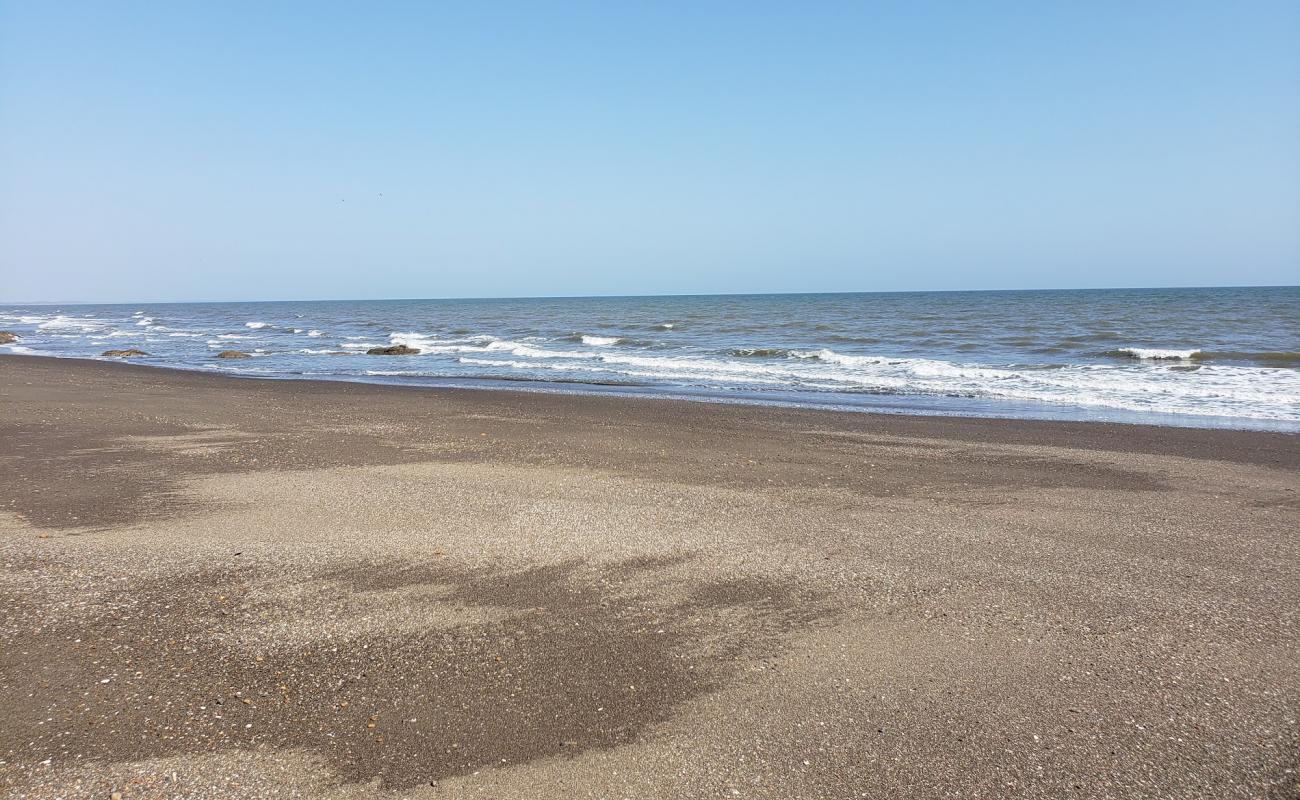 Bella Vista Beach'in fotoğrafı kahverengi kum yüzey ile