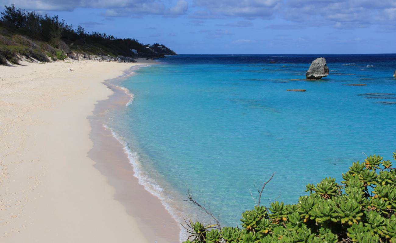 Cross Bay Beach'in fotoğrafı beyaz ince kum yüzey ile