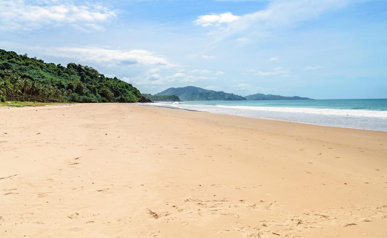 Verde Safari Beach'in fotoğrafı açık bej kum yüzey ile