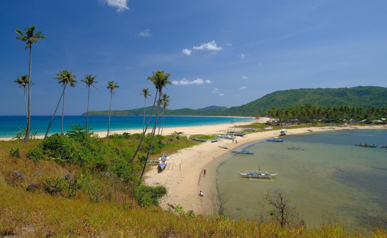 Twin Beach'in fotoğrafı açık bej kum yüzey ile