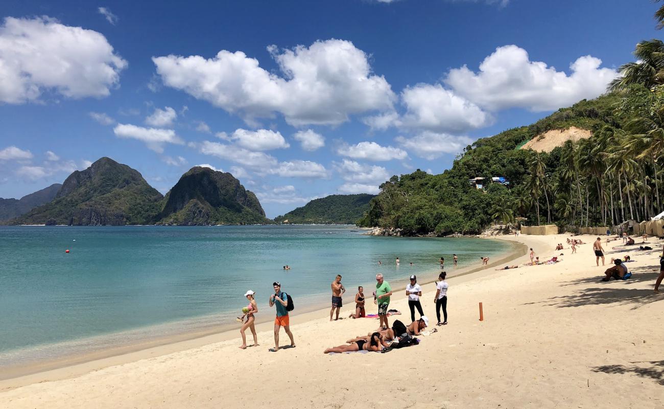 Marimegmeg Beach'in fotoğrafı i̇nce bej kum yüzey ile