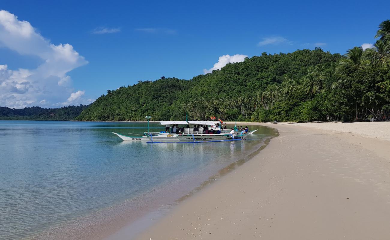 Naonao Beach'in fotoğrafı parlak ince kum yüzey ile