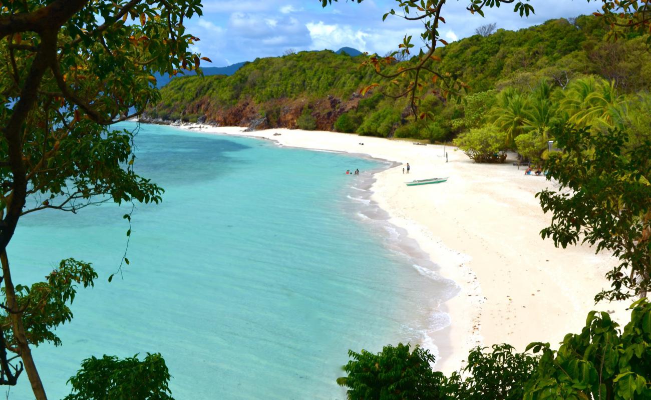 Bentoan Beach'in fotoğrafı i̇nce bej kum yüzey ile