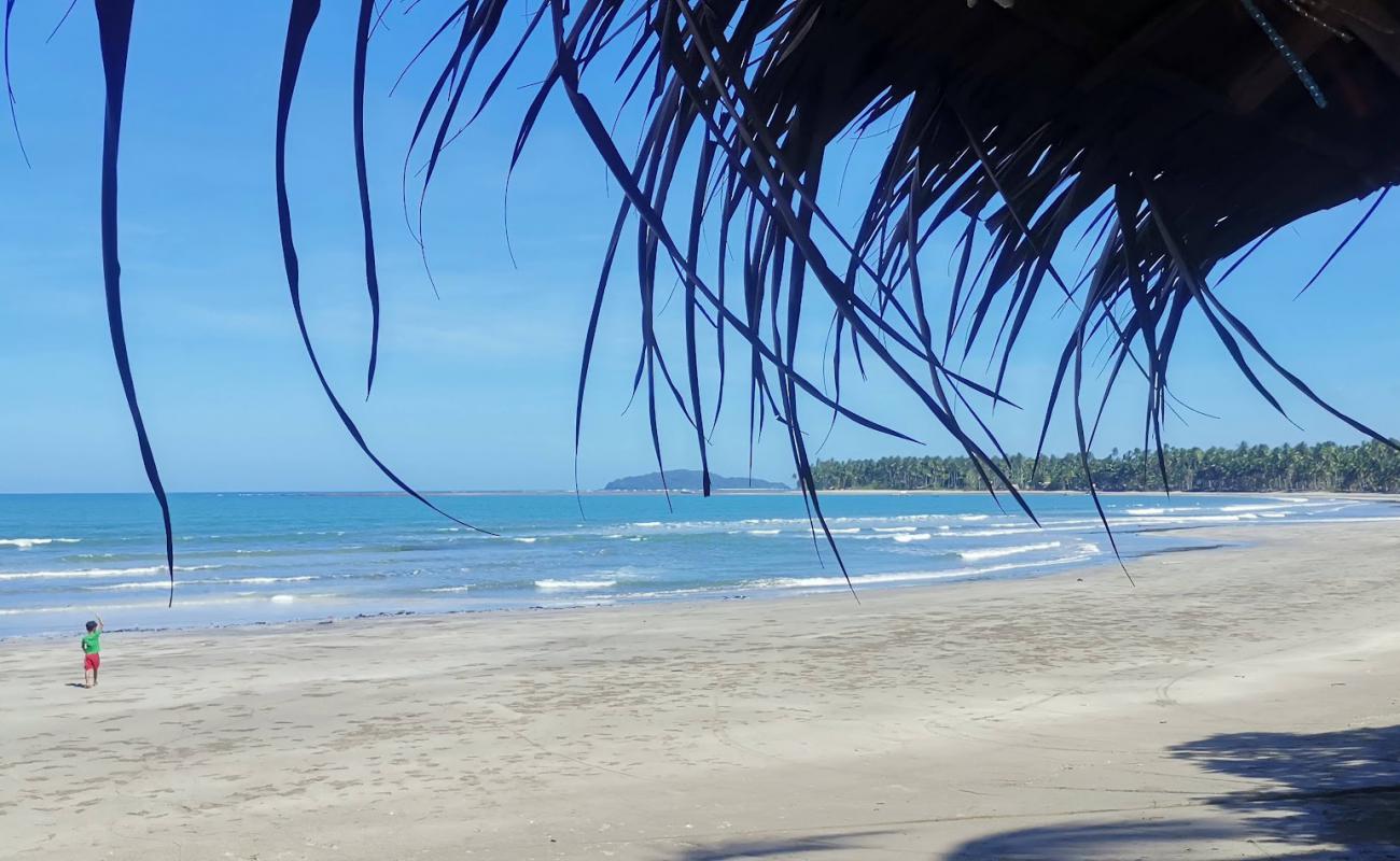 Sowangan Beach'in fotoğrafı açık bej kum yüzey ile