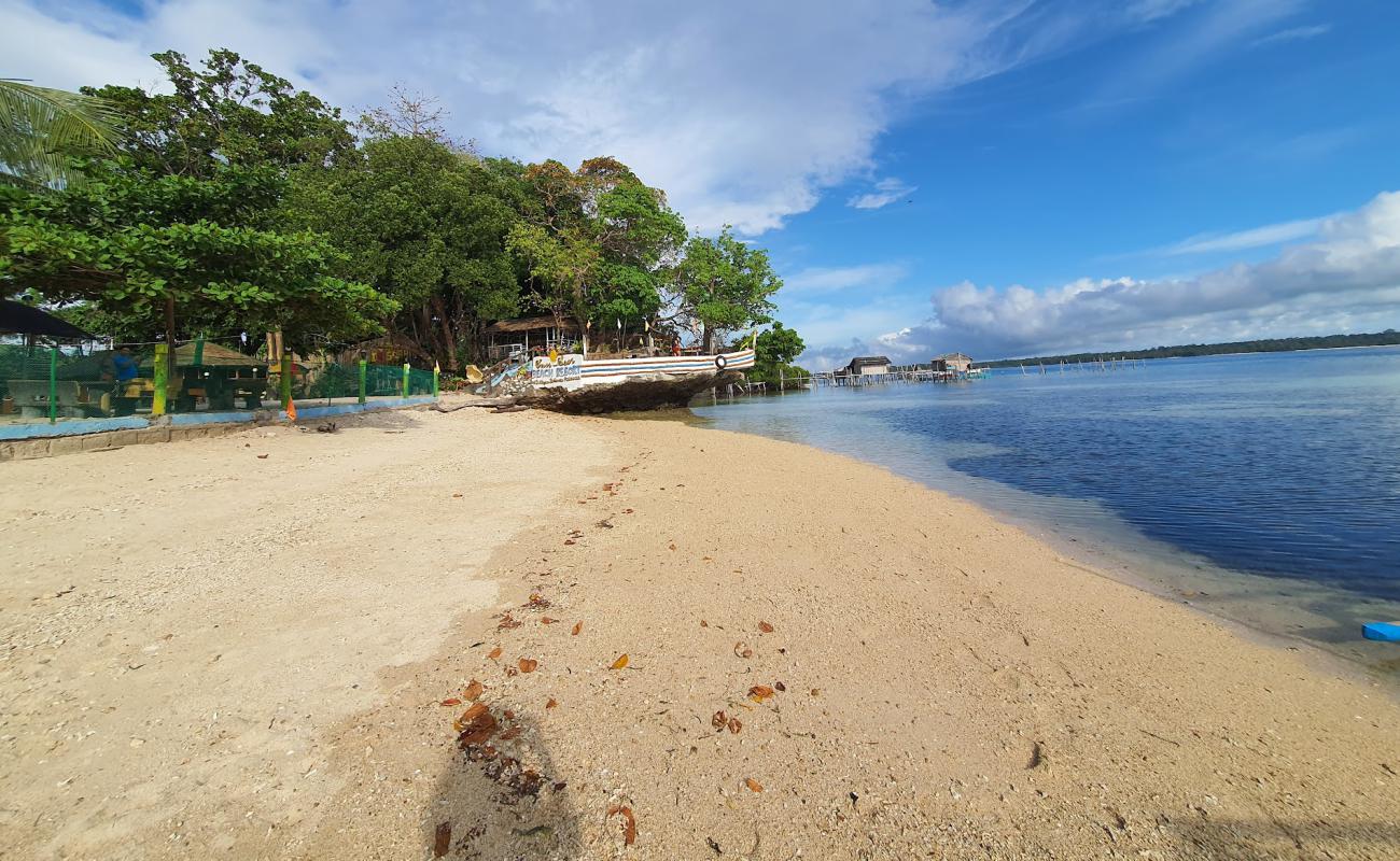 Buliluyan Beach'in fotoğrafı bej kum ve çakıl yüzey ile