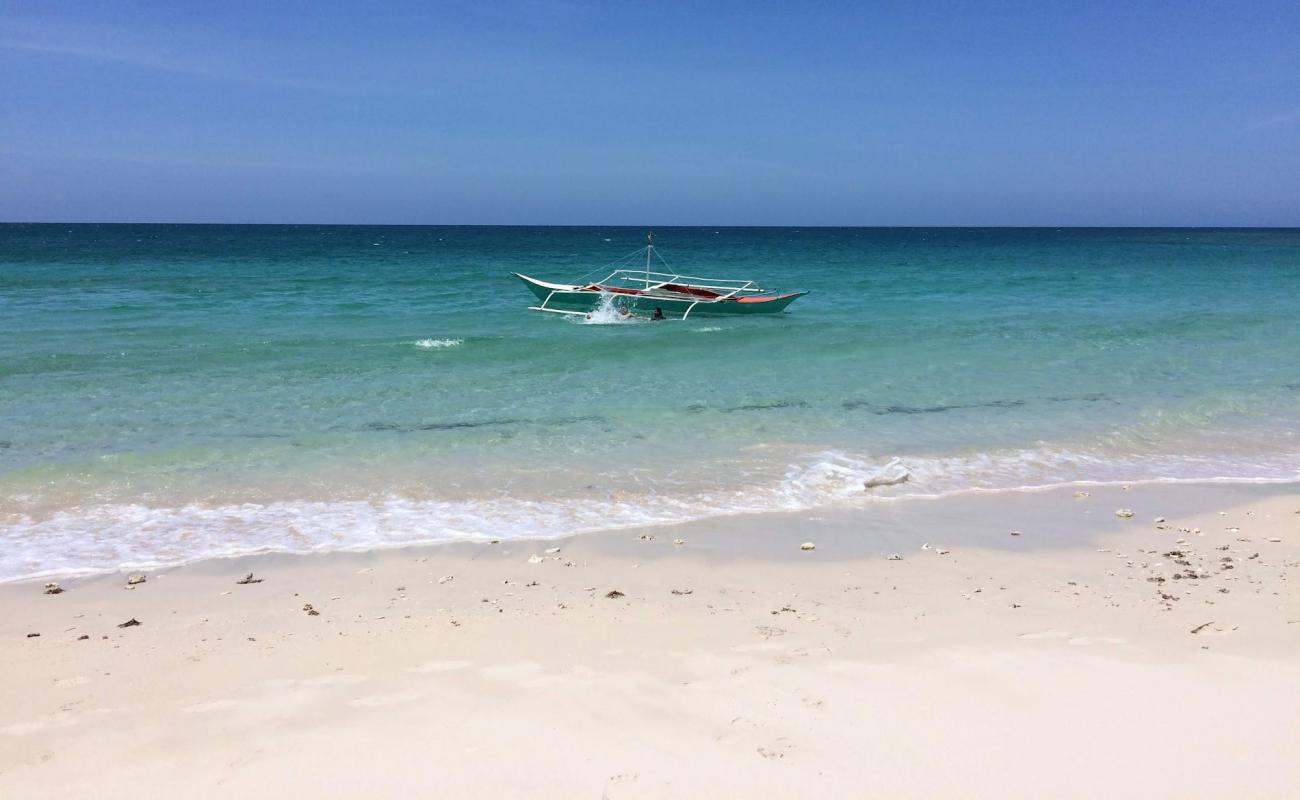 Maraneg Beach'in fotoğrafı açık bej kum yüzey ile