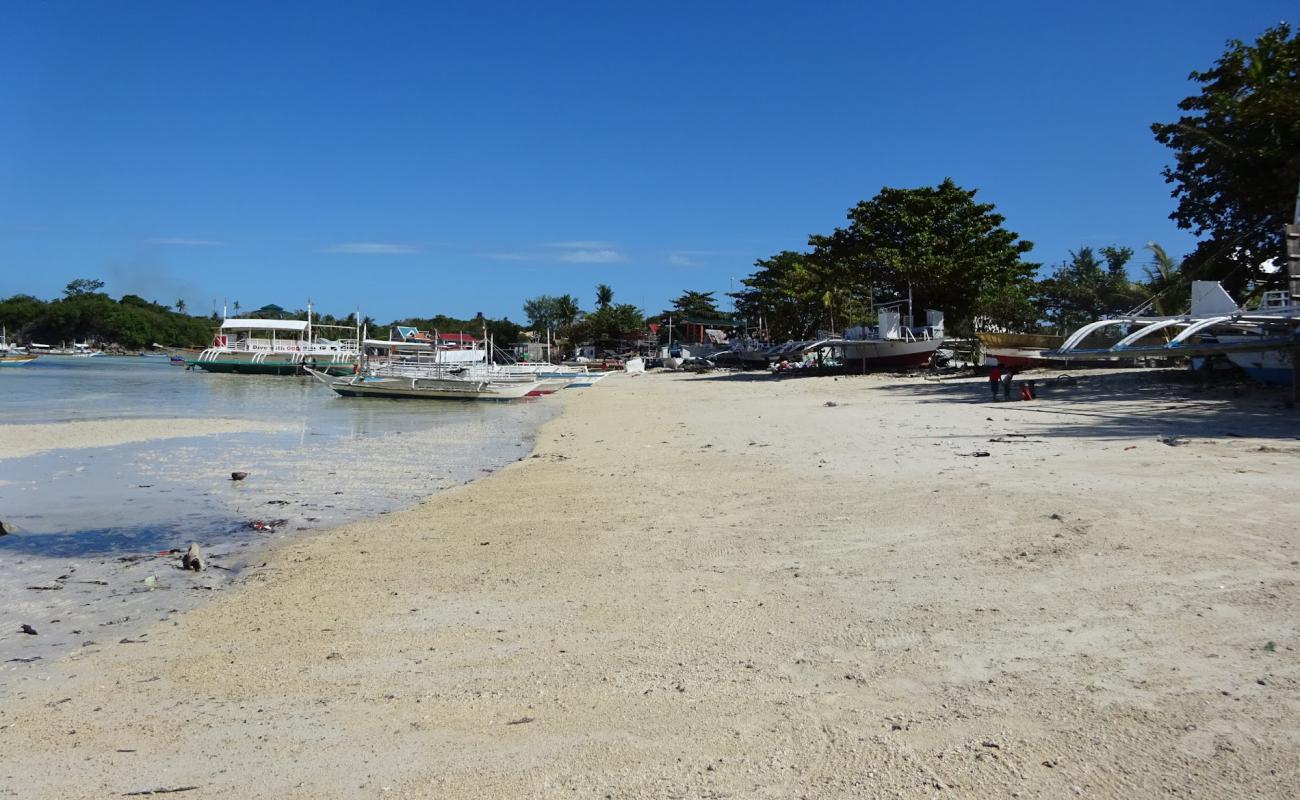 Logon Beach'in fotoğrafı açık bej kum yüzey ile