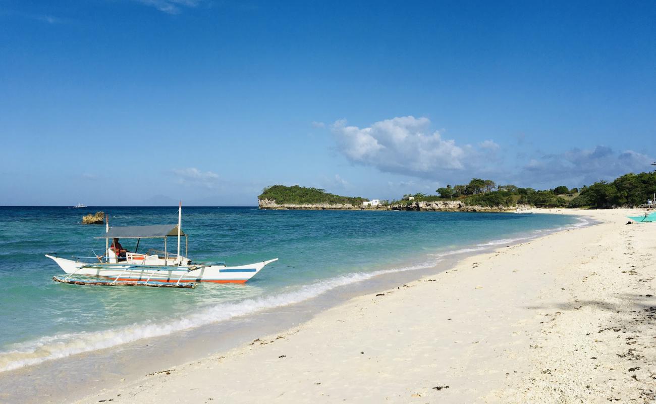 Malapascua Island Beach'in fotoğrafı açık bej kum yüzey ile