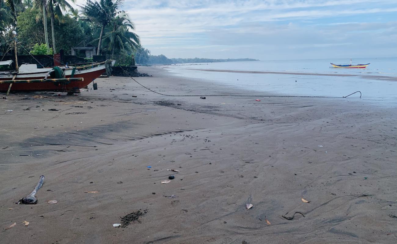 Miranda Beach'in fotoğrafı gri kum yüzey ile
