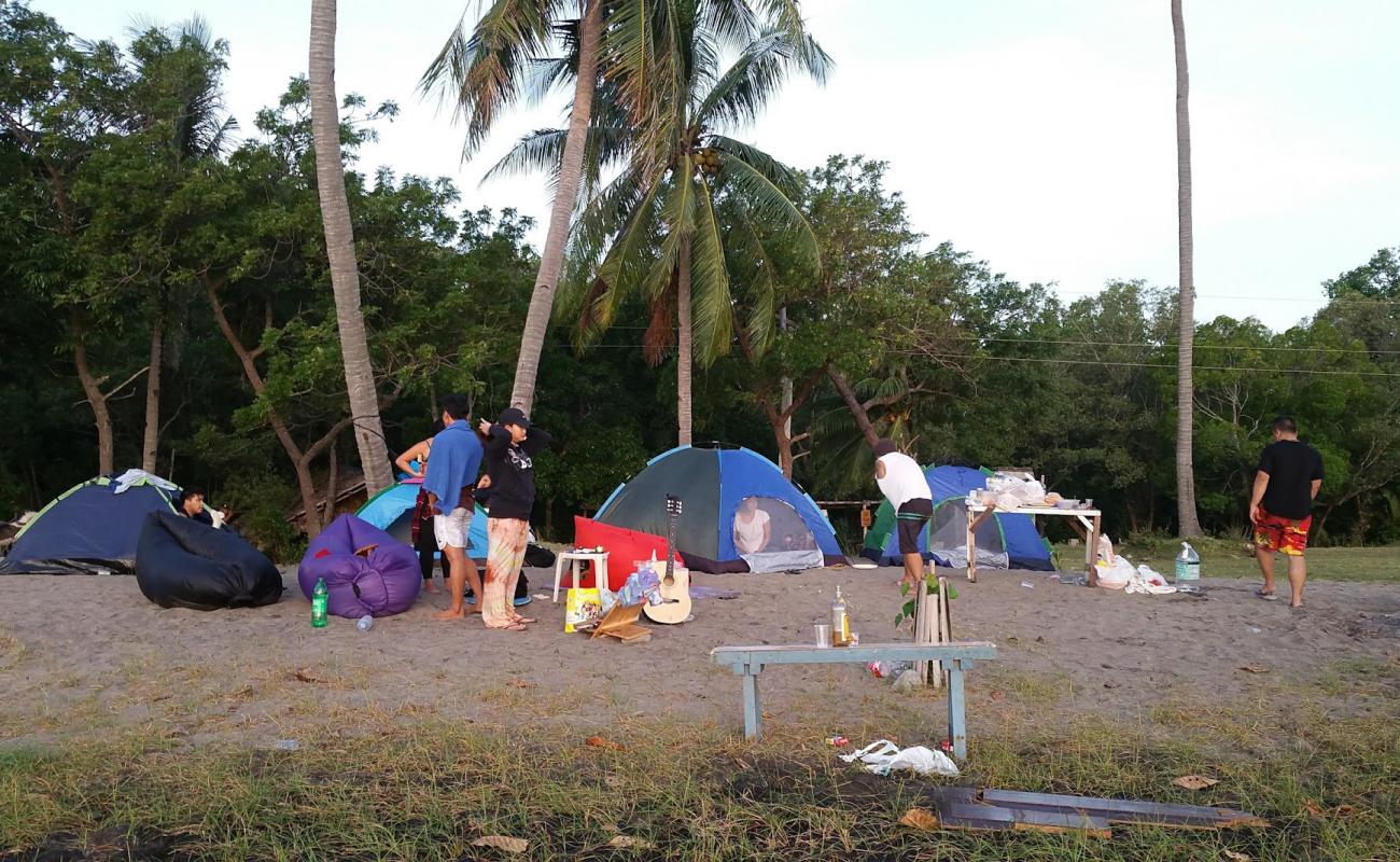 Salawaki Beach'in fotoğrafı gri kum yüzey ile