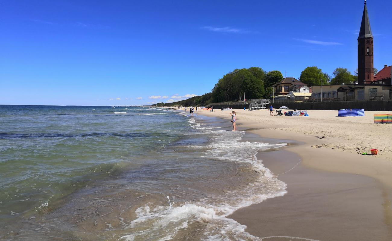 Sarbinowo Beach'in fotoğrafı parlak kum yüzey ile