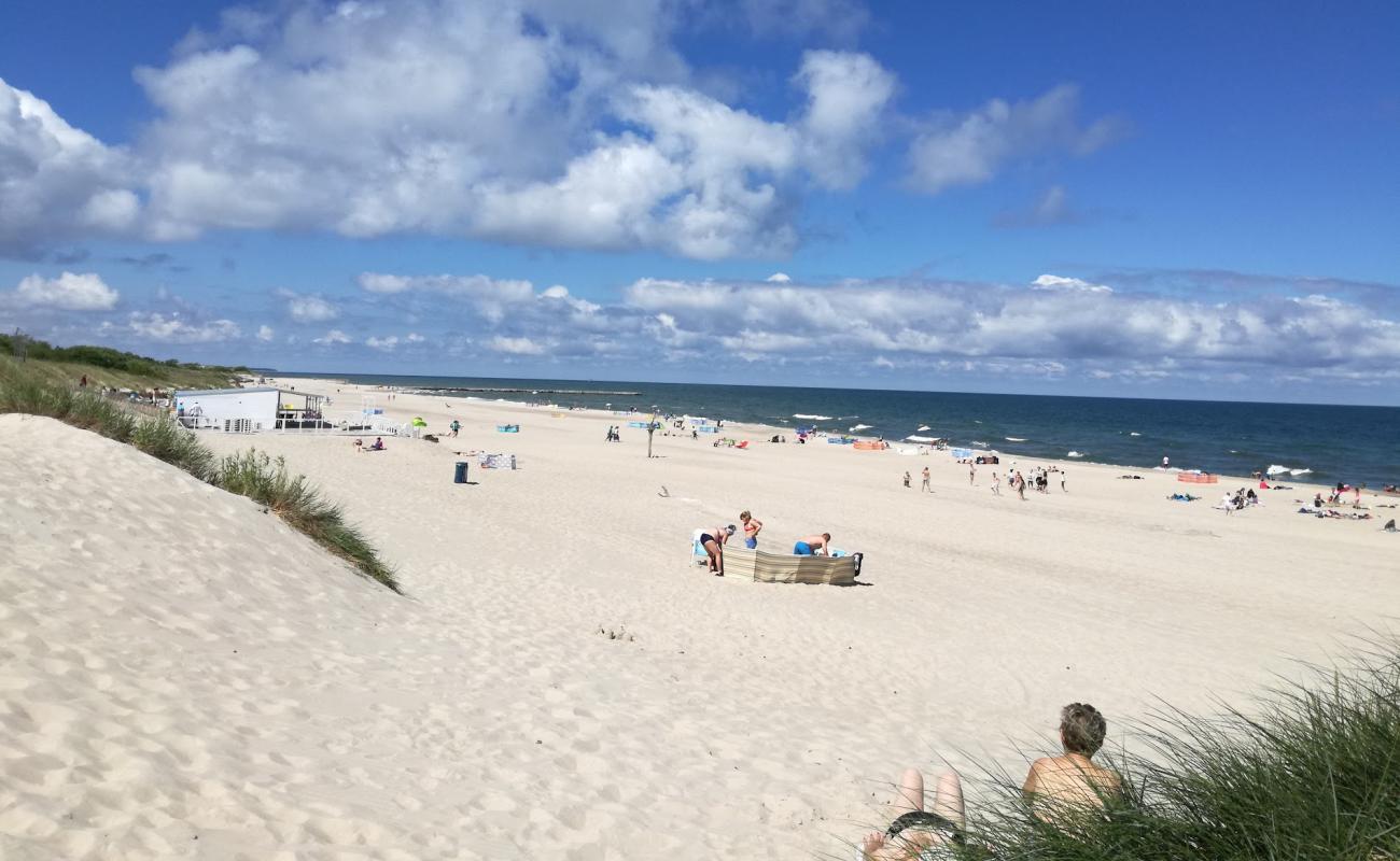 Western Ustka Beach'in fotoğrafı parlak kum yüzey ile