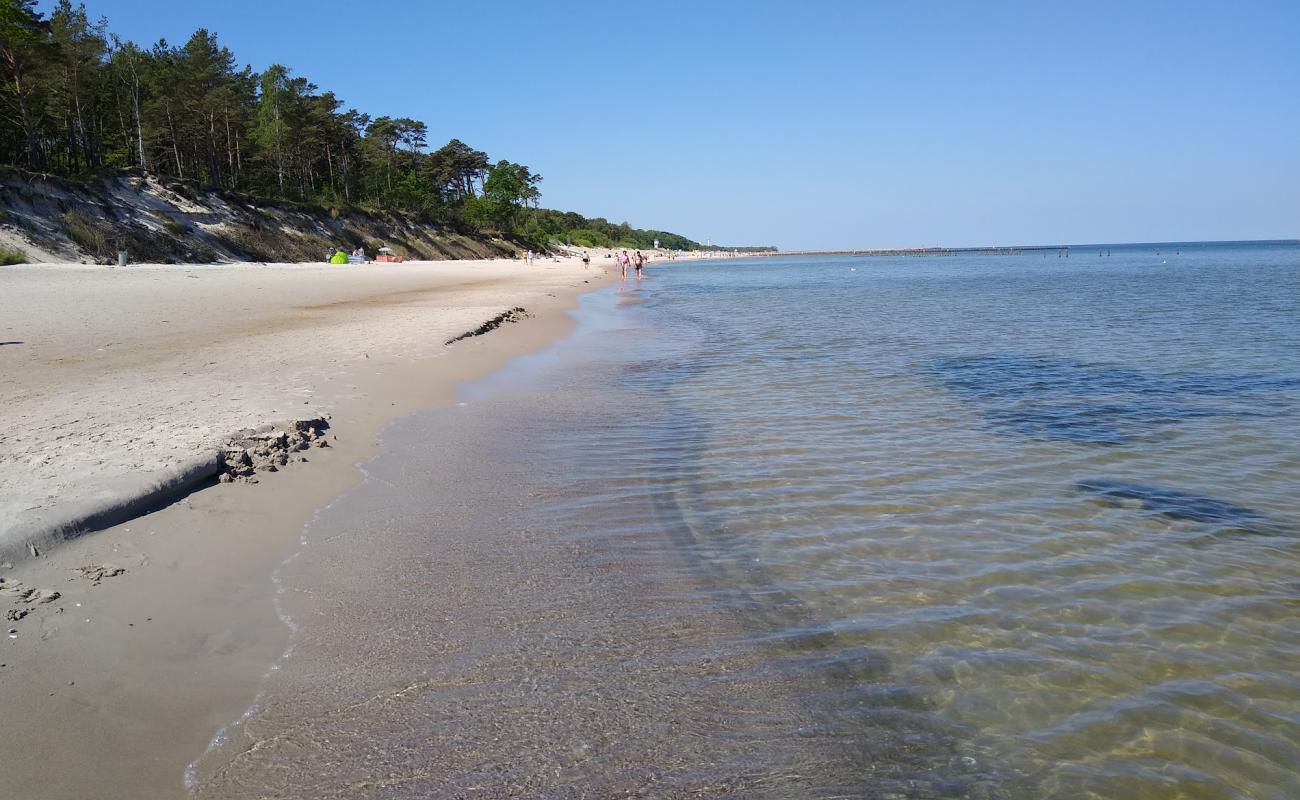 Ustce Beach'in fotoğrafı parlak kum yüzey ile