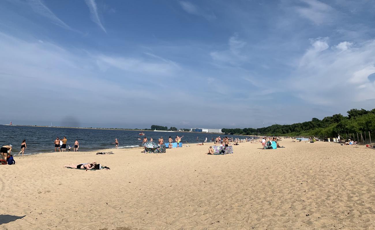 Brzezno Park beach'in fotoğrafı parlak ince kum yüzey ile