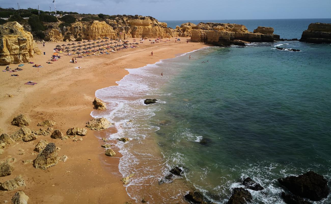 Praia do Castelo'in fotoğrafı parlak ince kum yüzey ile