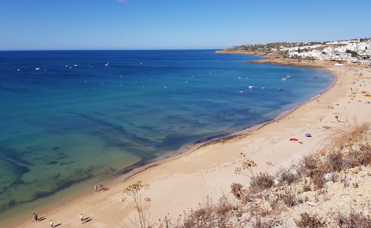 Praia da Luz'in fotoğrafı parlak ince kum yüzey ile