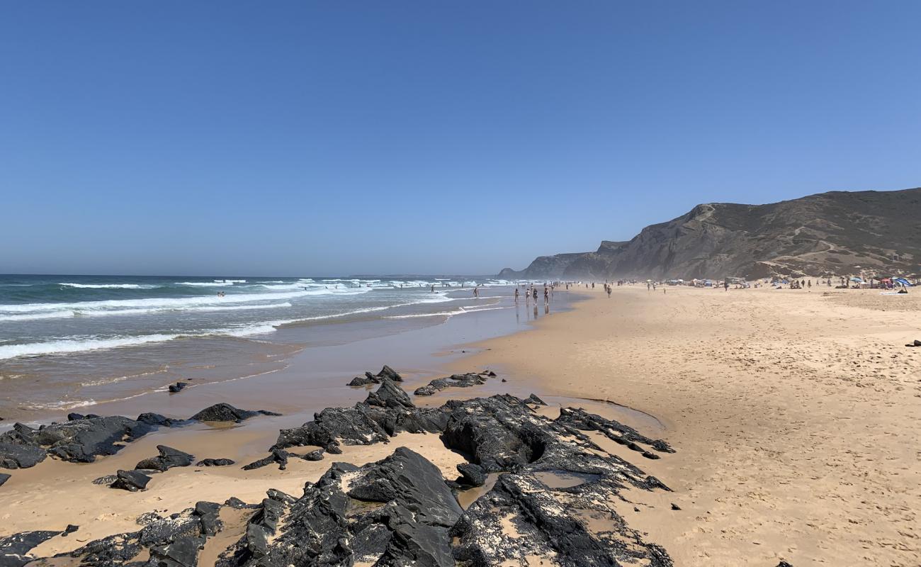 Praia da Cordoama'in fotoğrafı parlak kum yüzey ile