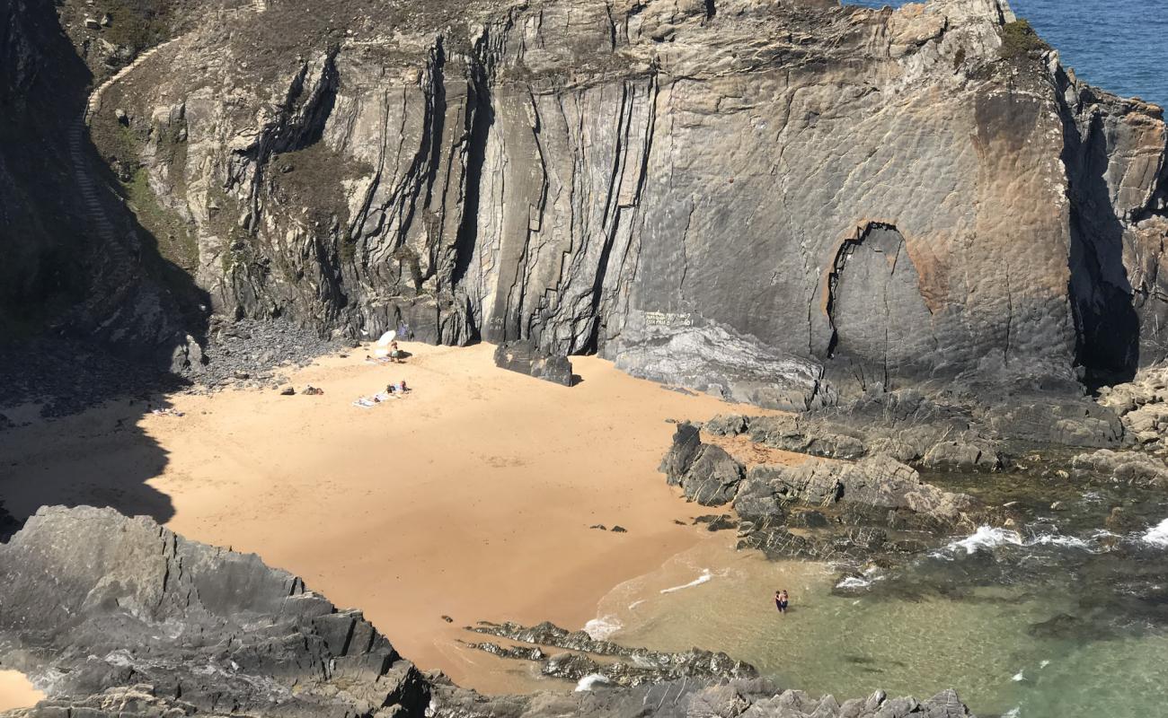 Cavaleiro Beach'in fotoğrafı i̇nce bej kum yüzey ile