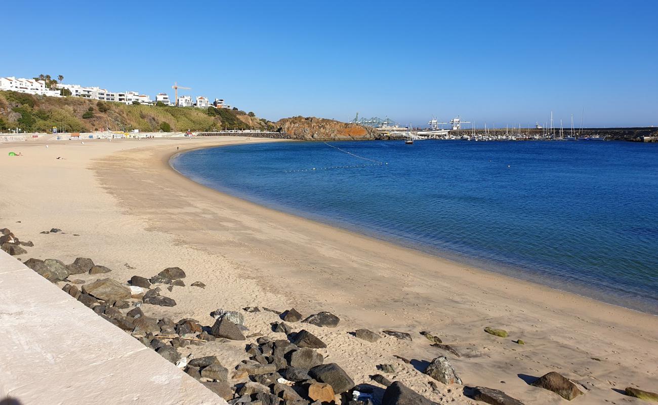 Praia Vasco da Gama'in fotoğrafı açık bej kum yüzey ile