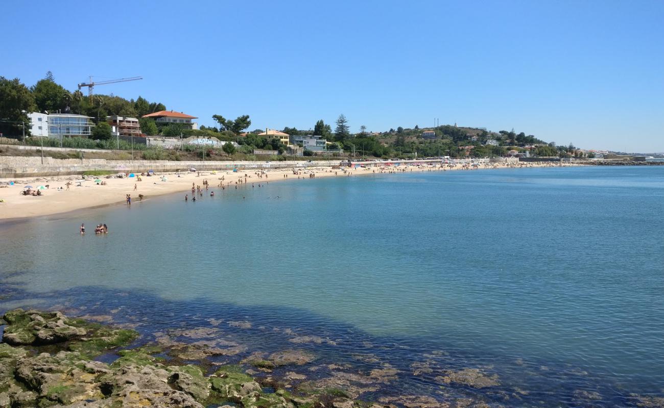 Praia de Caxias'in fotoğrafı i̇nce bej kum yüzey ile