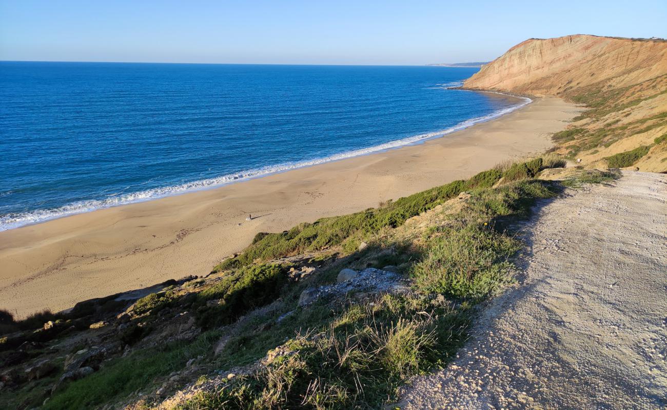 Praia da Gralha'in fotoğrafı parlak kum yüzey ile