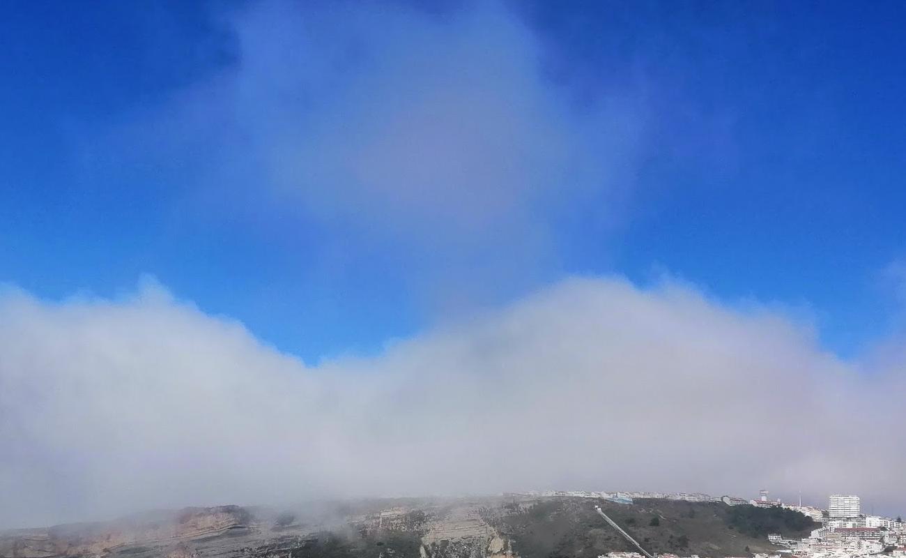 Nazare Plajı'in fotoğrafı parlak ince kum yüzey ile