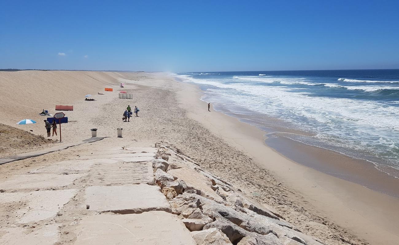 Praia da Leirosa'in fotoğrafı parlak ince kum yüzey ile