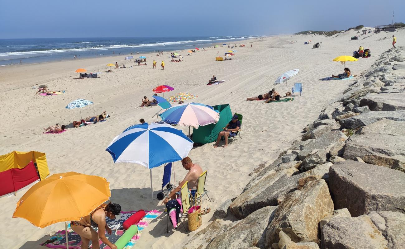 Praia da Vagueira'in fotoğrafı parlak ince kum yüzey ile