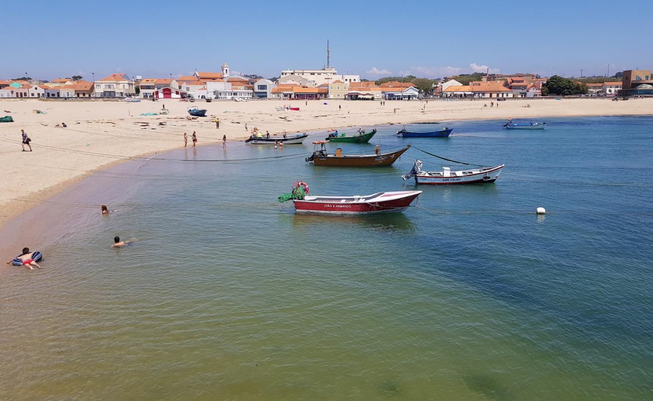 Praia da Aguda'in fotoğrafı i̇nce beyaz kum yüzey ile