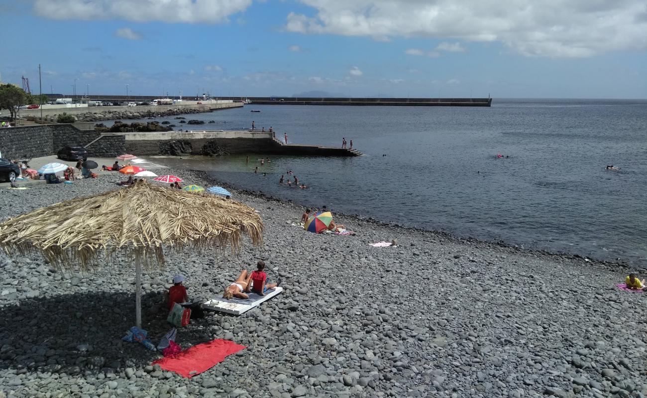 Praia do Canical'in fotoğrafı gri çakıl taşı yüzey ile