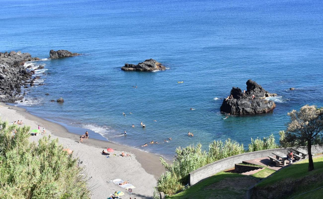 Praia Ribeira das Tainhas'in fotoğrafı gri kum yüzey ile
