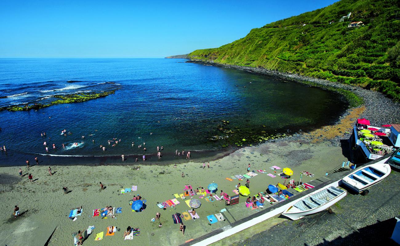 Praia do Calhau da Maia'in fotoğrafı taşlı kum yüzey ile