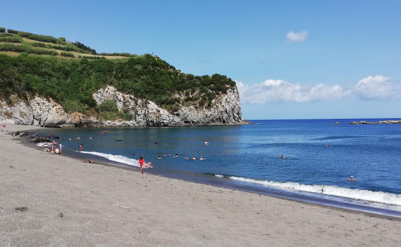 Praia dos Moinhos'in fotoğrafı gri kum yüzey ile