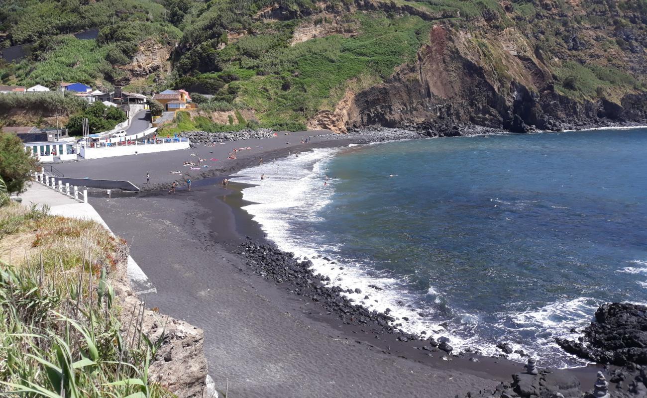 Mosteiros Beach'in fotoğrafı taşlı kum yüzey ile