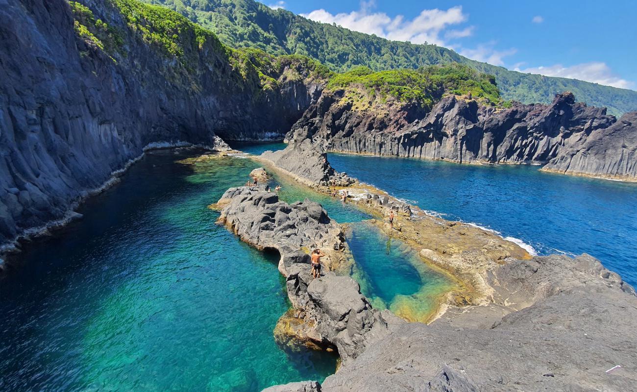 Piscina Natural "Simao Dias"'in fotoğrafı kayalık arazi yüzey ile