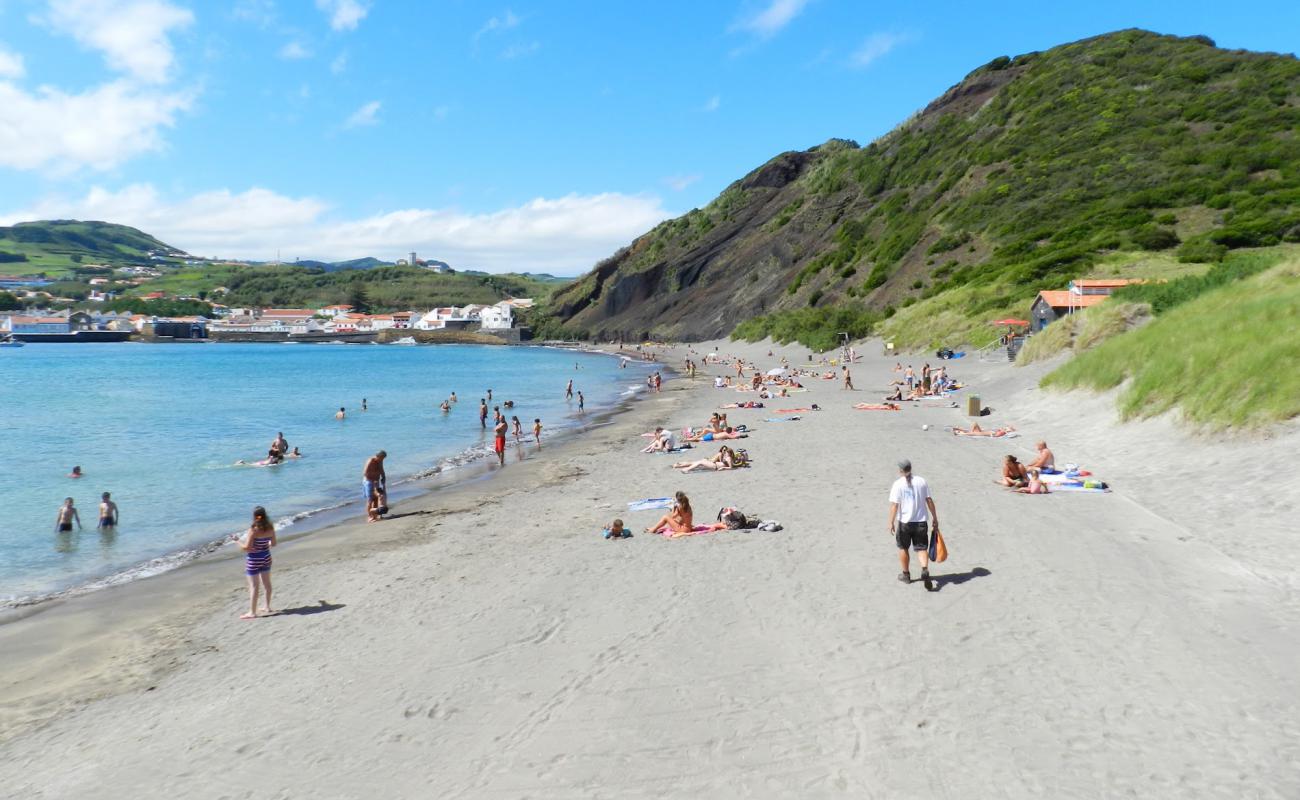 Praia do Porto Pim'in fotoğrafı gri kum yüzey ile