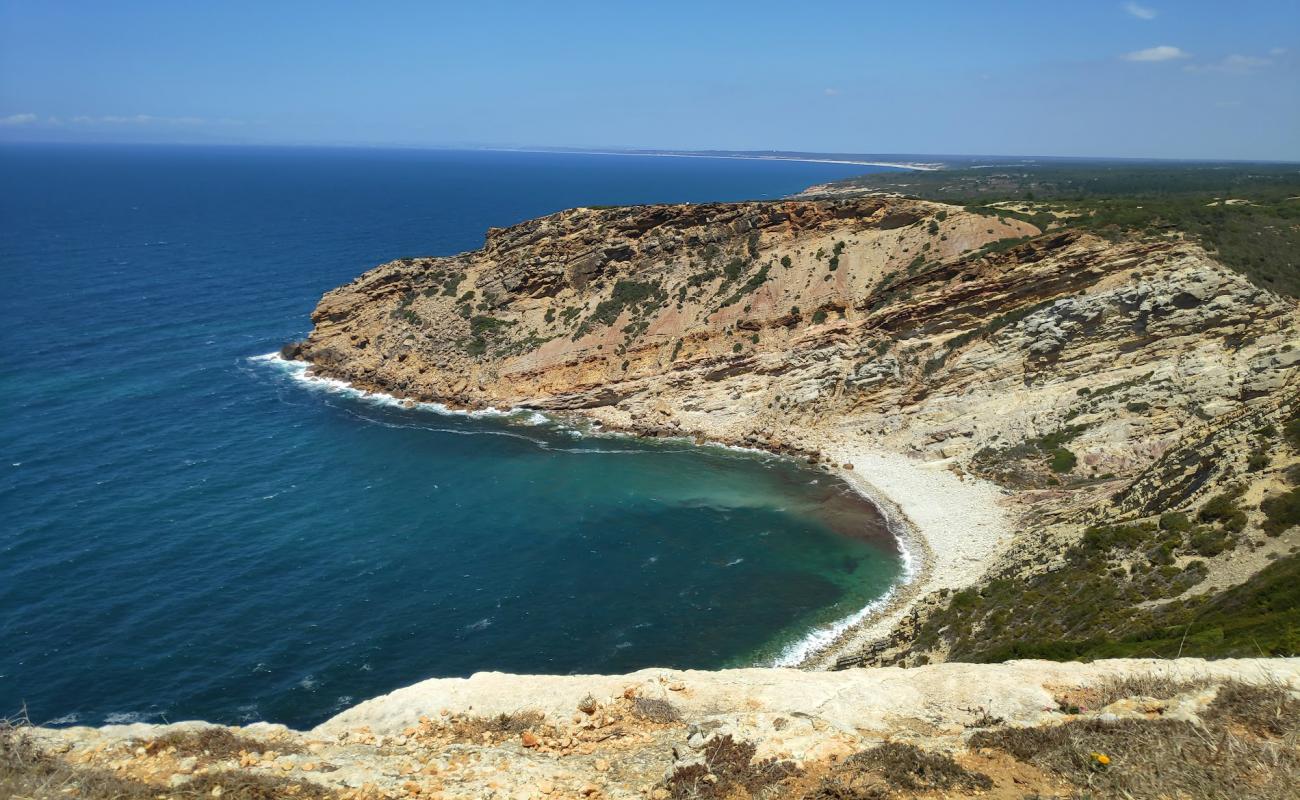 Praia dos Lagosteiros'in fotoğrafı kayalık arazi yüzey ile
