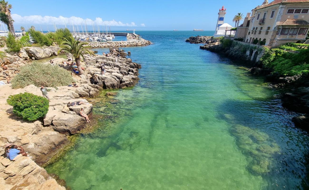 Praia de Santa Marta'in fotoğrafı parlak kum yüzey ile