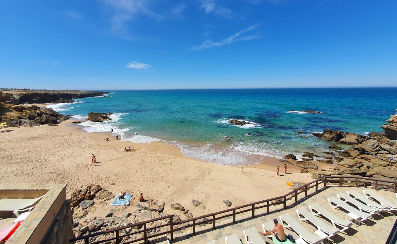 Praia da Arriba'in fotoğrafı açık bej kum yüzey ile