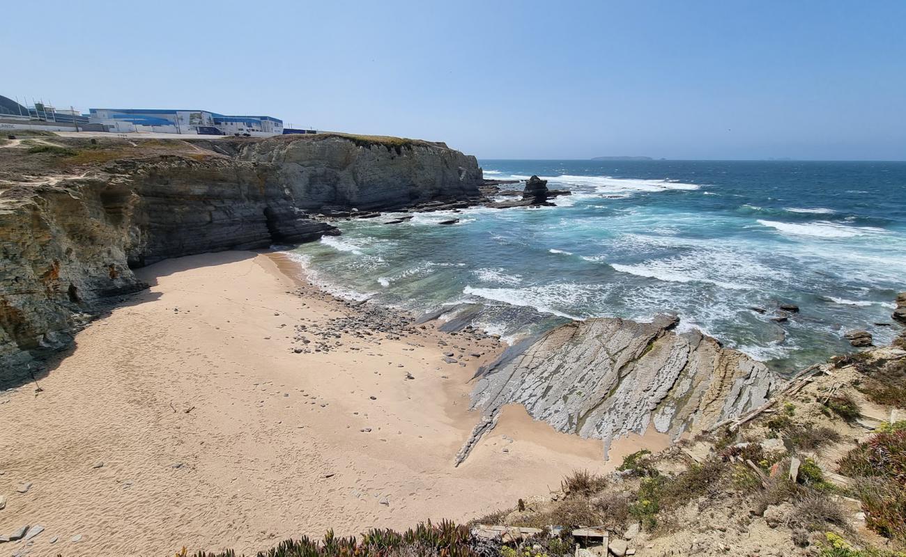 Praia Do Abalo'in fotoğrafı parlak kum yüzey ile