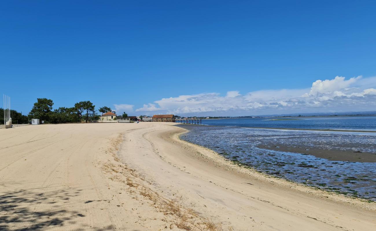 Praia do Monte Branco'in fotoğrafı açık bej kum yüzey ile
