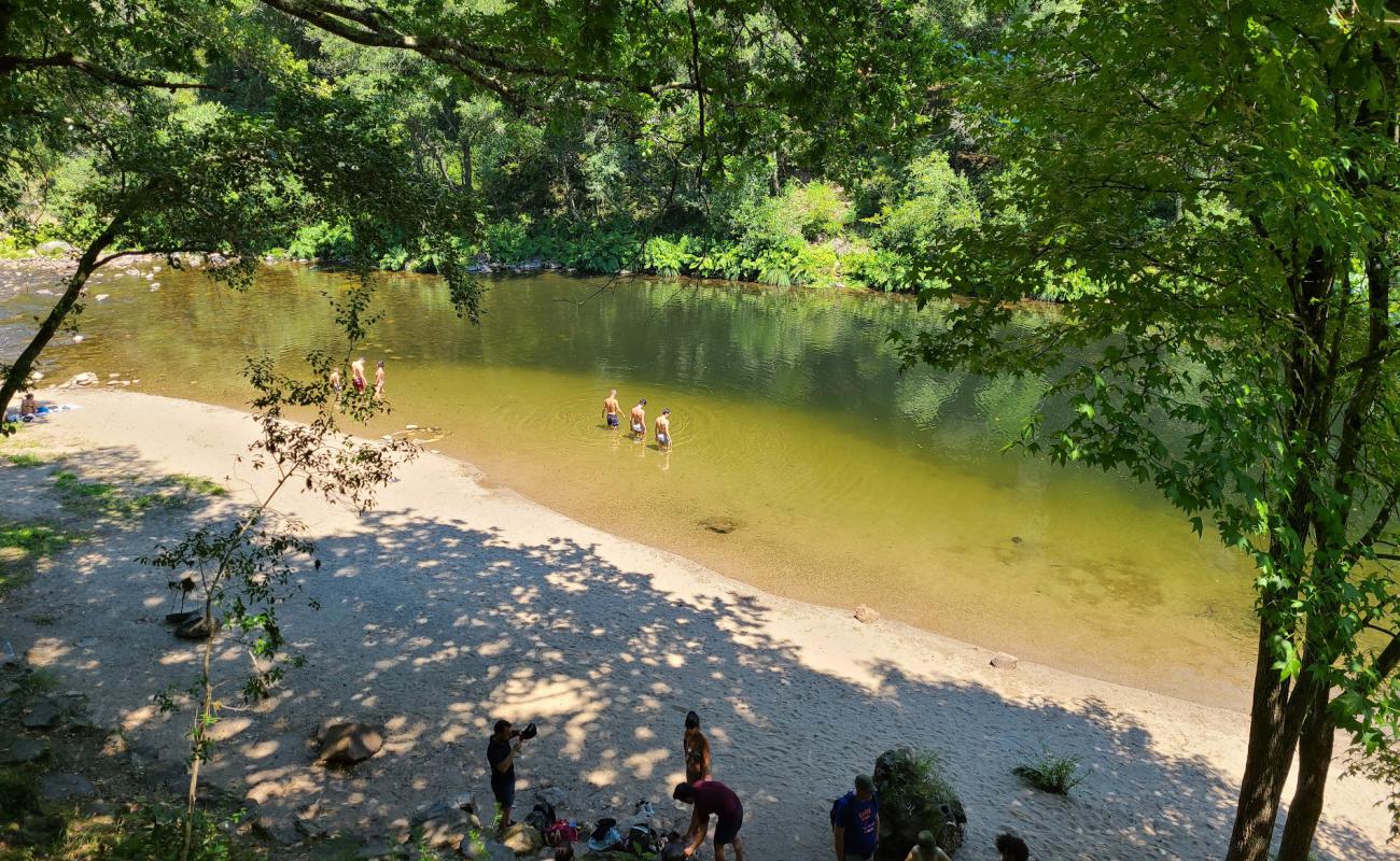 Praia Fluvial do Vau'in fotoğrafı bej kum ve kayalar yüzey ile