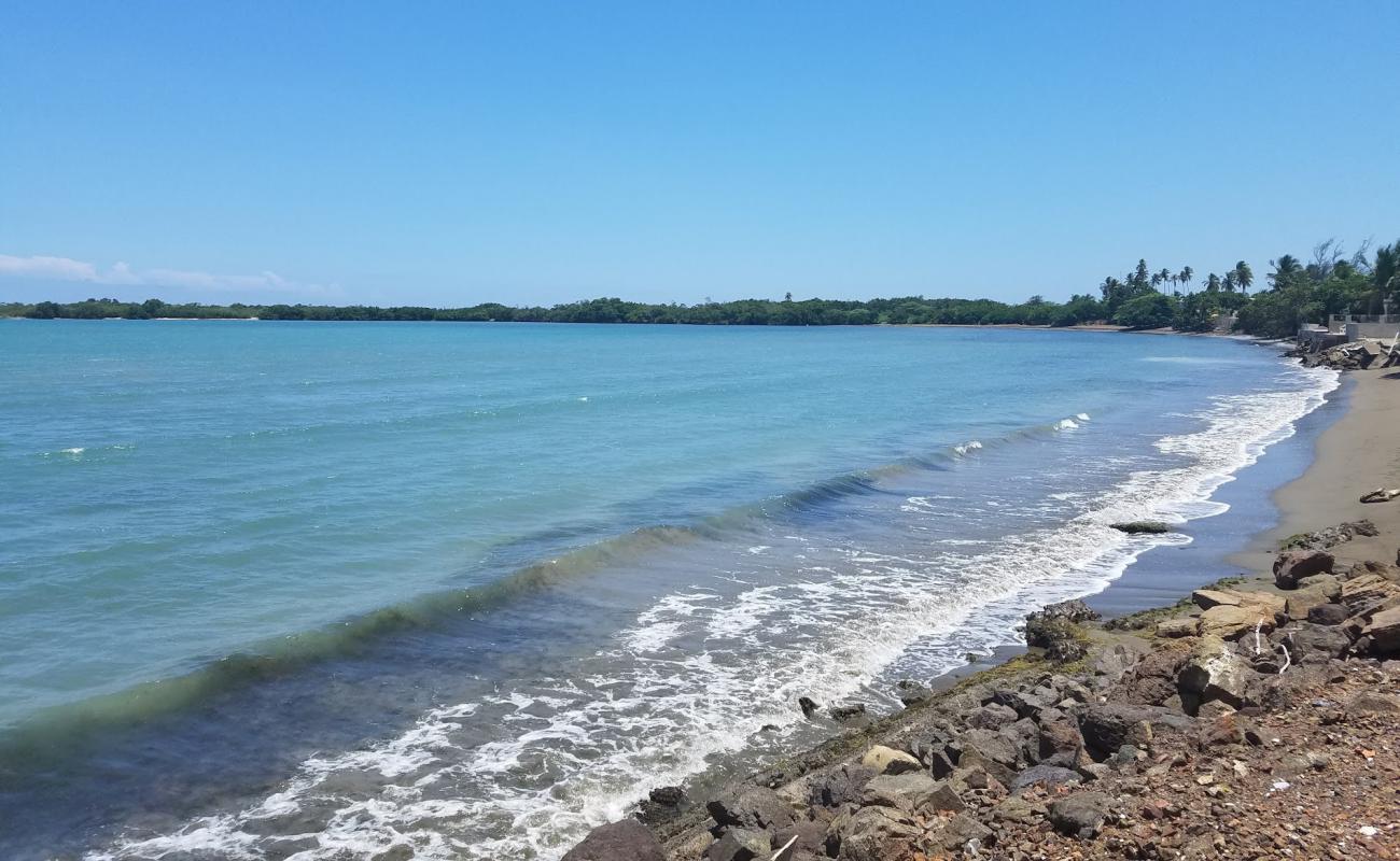 Playa Jauca'in fotoğrafı gri kum yüzey ile