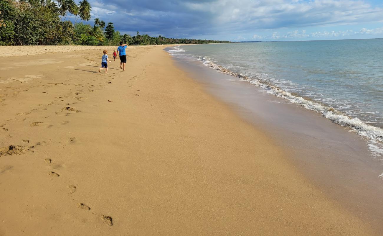 Playa  Balneario de Anasco'in fotoğrafı parlak ince kum yüzey ile