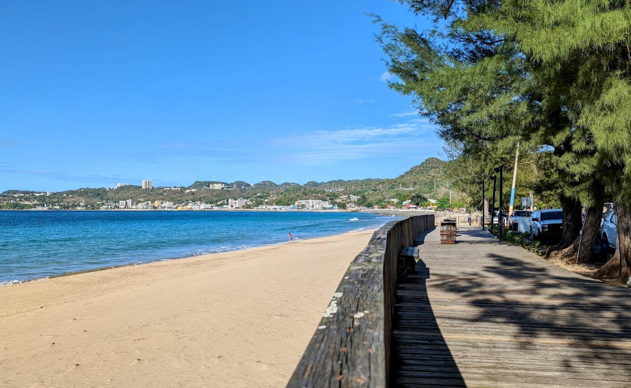 Colon beach'in fotoğrafı parlak kum yüzey ile