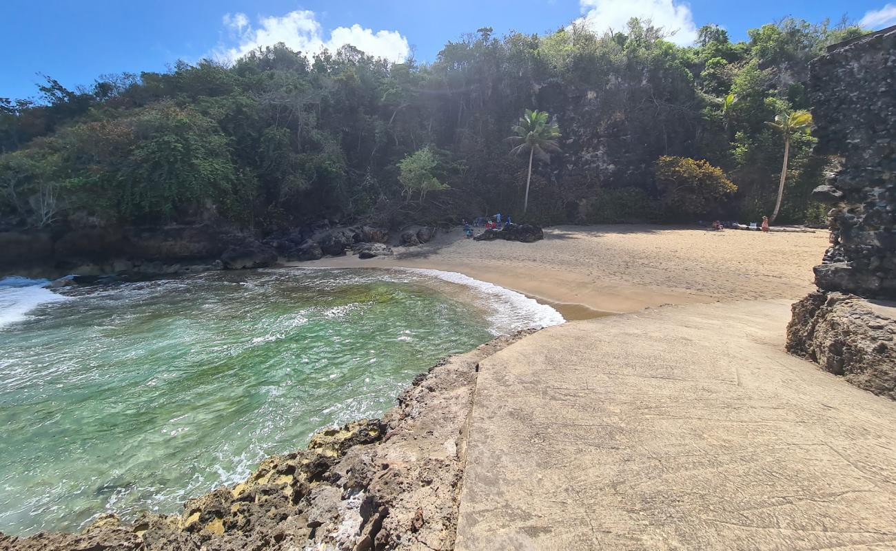 Playa Puerto Hermina'in fotoğrafı açık bej kum yüzey ile