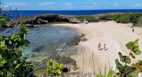 Las Golondrinas beach