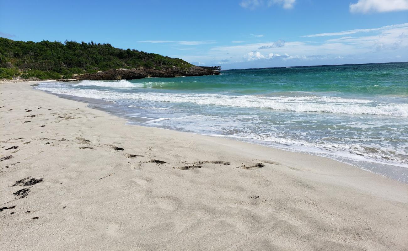 Playa Media Luna'in fotoğrafı beyaz kum yüzey ile
