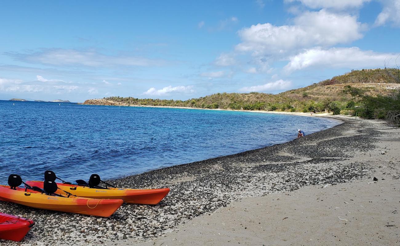 Tamarindo beach'in fotoğrafı parlak ince kum yüzey ile