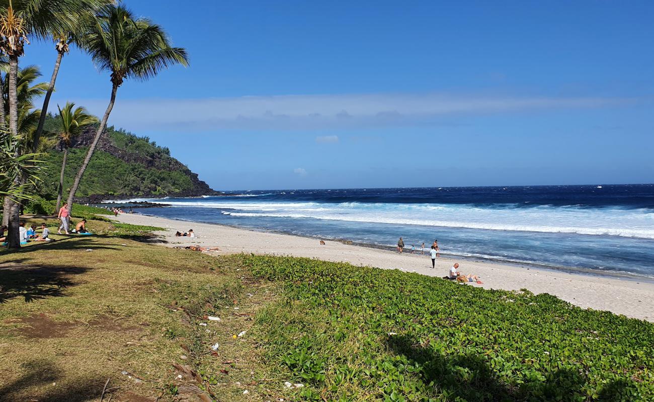 Grand Anse Beach'in fotoğrafı bej kum ve çakıl yüzey ile